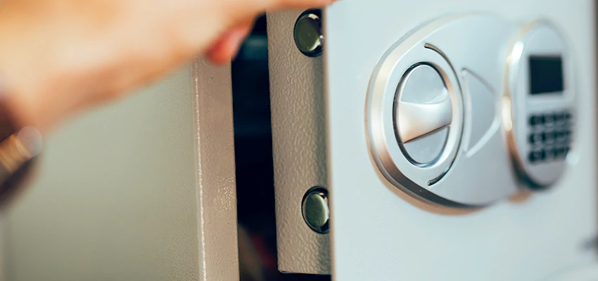 Fingerprint Safe Openers in Albany, CA